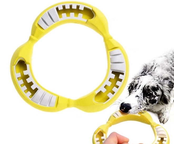 Banana-Natural Rubber Dog Toy for Aggressive Chewers - Paws Discovery 